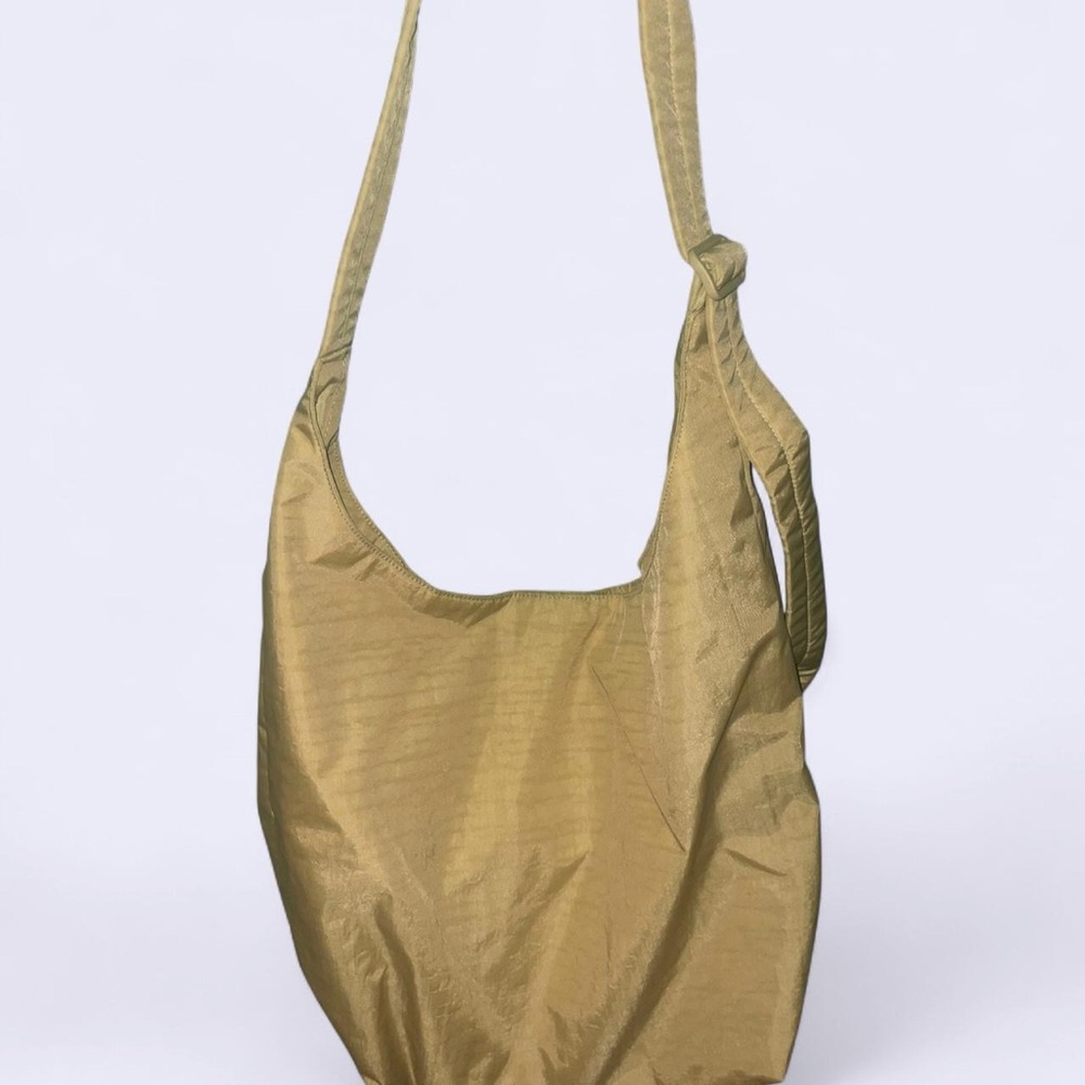 BAGGU butter large nylon sling bag